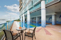 Bay Bridge Lifestyle Retreat - Swimming pool