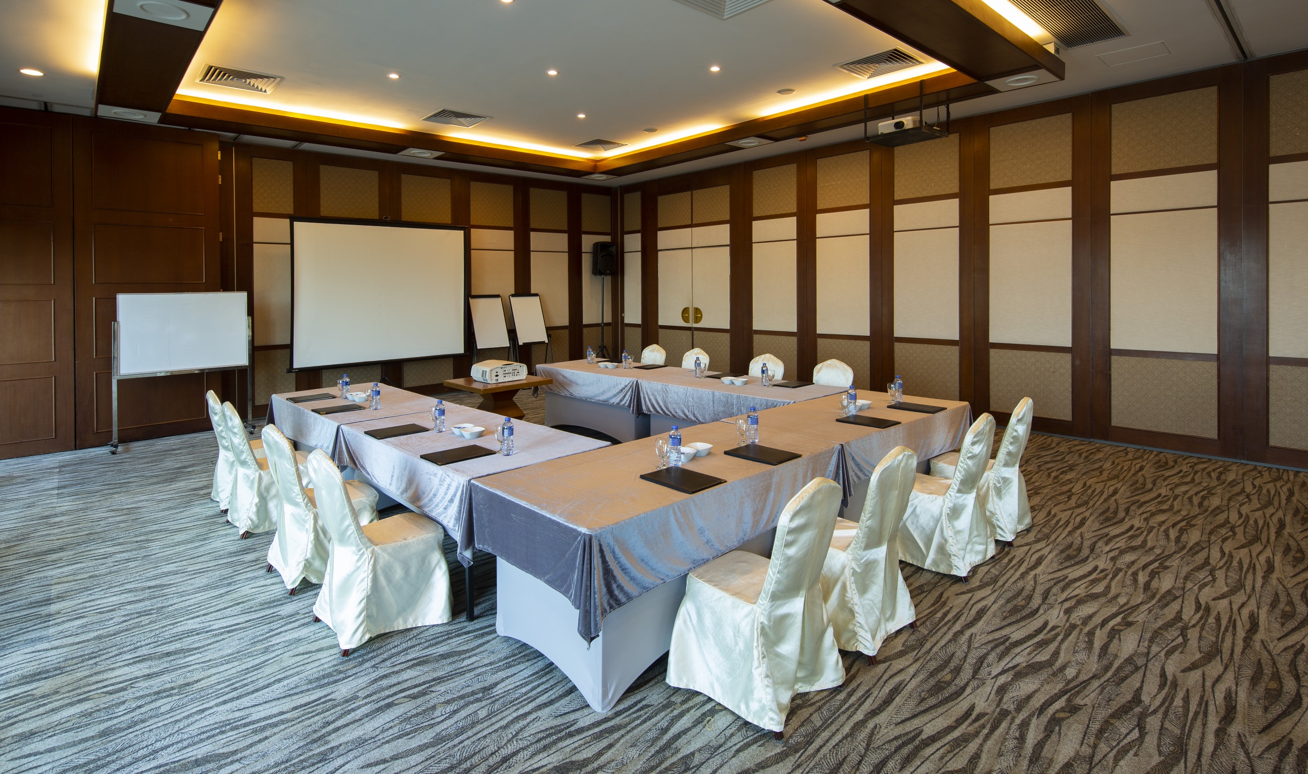Discovery Bay Recreation Club Limited - Meeting Room