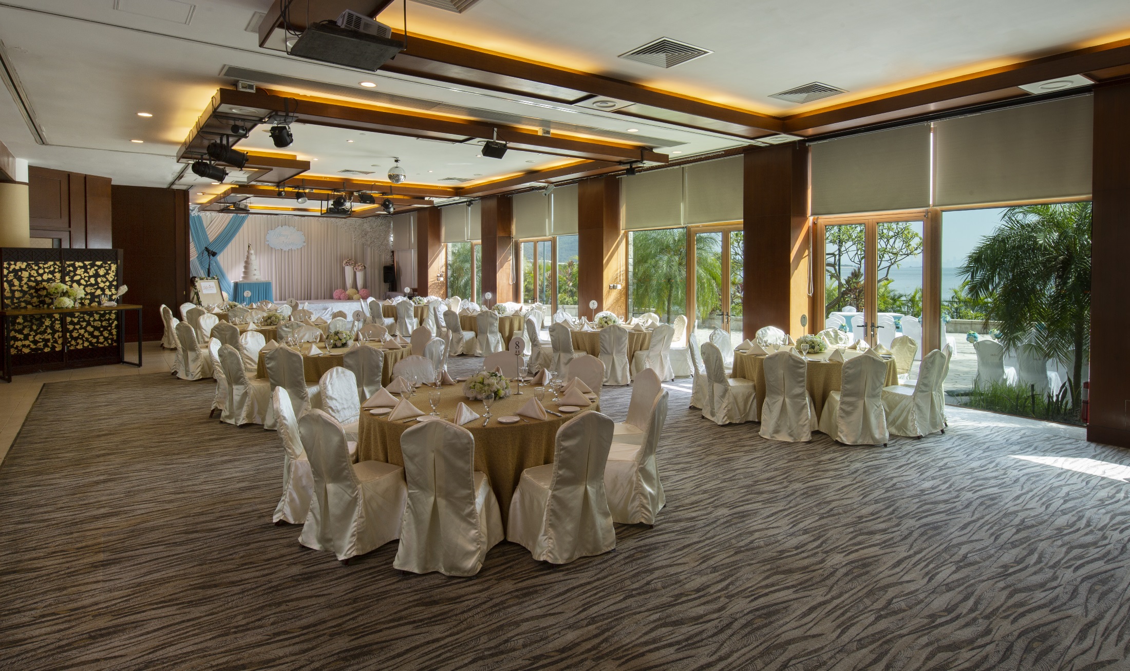Discovery Bay Recreation Club Limited - Siena Room Wedding Set Up