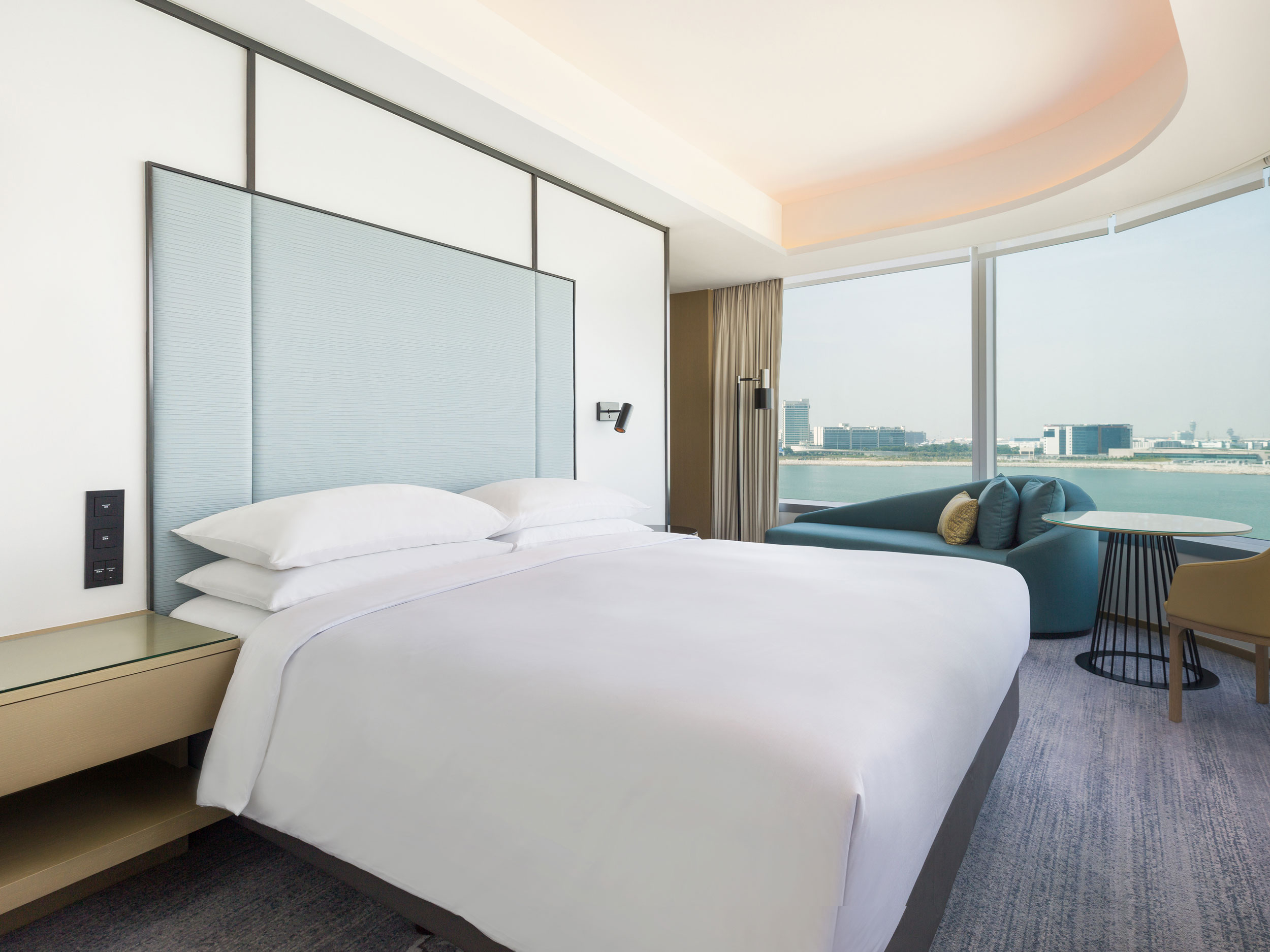 Four Points by Sheraton Hong Kong Tung Chung  - Ocean View Suite 